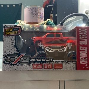 Toy car